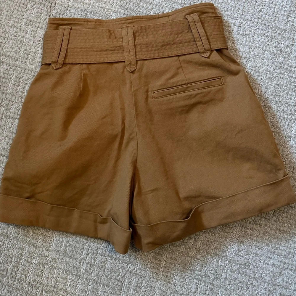 Sézane Rome Shorts - Picture 3 of 3